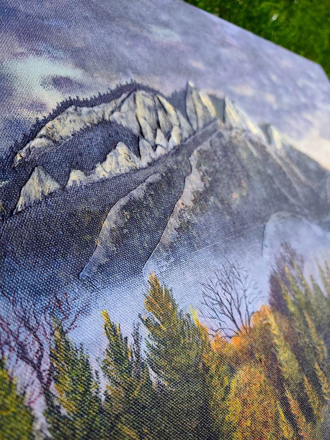Opar pod Troma korunami – detail